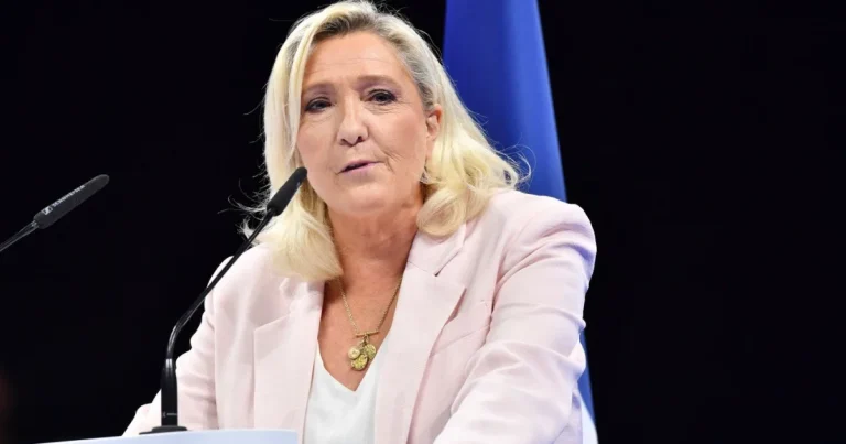 Le Pen lansează campania electorală promițând „toleranță zero” Le Pen lansează campania electorală promițând „toleranță zero”