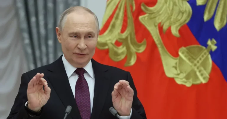 Liderii europeni, „ambuscați” de Putin cu o lecție de istorie lungă cât un meci Liderii europeni, „ambuscați” de Putin cu o lecție de istorie lungă cât un meci