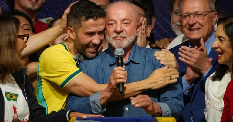 Lula, nou mandat în Brazilia; Bolsonaro contestă victoria Lula, nou mandat în Brazilia; Bolsonaro contestă victoria
