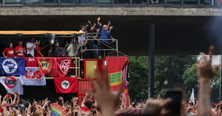 Lula vrea reducerea săptămânii de lucru la cinci zile în Brazilia