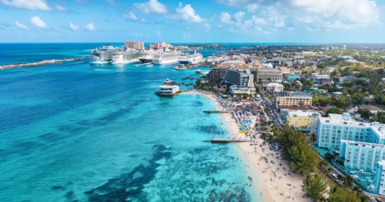 Mamă moare în Bahamas încercând să-și salveze cei doi copii de la înec Mamă moare în Bahamas încercând să-și salveze cei doi copii de la înec