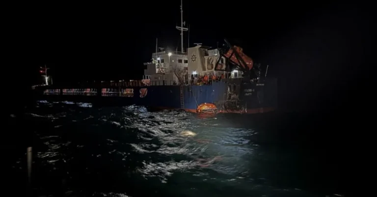 Marea Neagră, tot mai periculoasă. Marinarii cer să fie duși la mal Marea Neagră, tot mai periculoasă. Marinarii cer să fie duși la mal