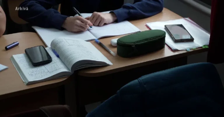 Peste jumătate dintre tinerii români de 15 ani sunt analfabeți funcțional la matematică