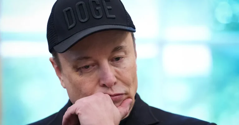 Planul lui Musk care ar putea crea un „mamut”, evaluat la peste 3.600 mld. dolari Planul lui Musk care ar putea crea un „mamut”, evaluat la peste 3.600 mld. dolari