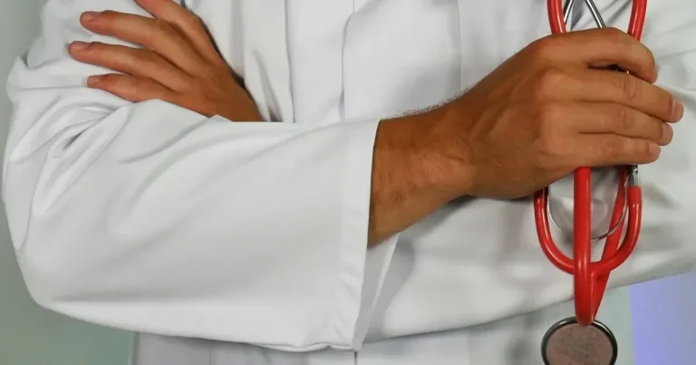 Plata progresivă a gărzilor pentru medici: +25% pentru fiecare gardă în plus Plata progresivă a gărzilor pentru medici: +25% pentru fiecare gardă în plus