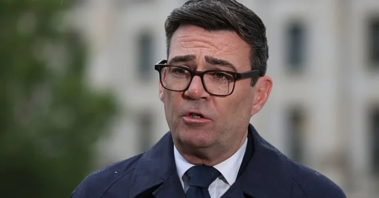 Premierul britanic: Rusia a intervenit în Brexit și îi numește „dușmani” pe ruși