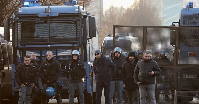 Protestele camionagiilor italieni se reduc; Guvernul Meloni pregătește măsuri de sprijin Protestele camionagiilor italieni se reduc; Guvernul Meloni pregătește măsuri de sprijin