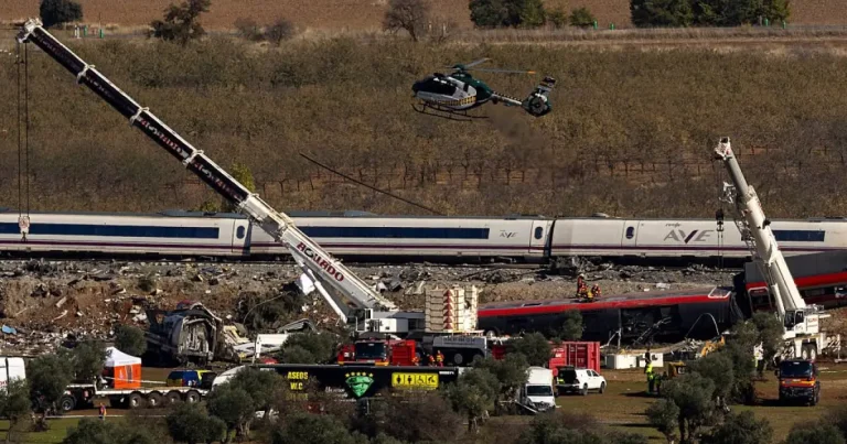 Raport după tragedia feroviară din Toledo: trenul circula cu cel puțin 160 km/h Raport după tragedia feroviară din Toledo: trenul circula cu cel puțin 160 km/h