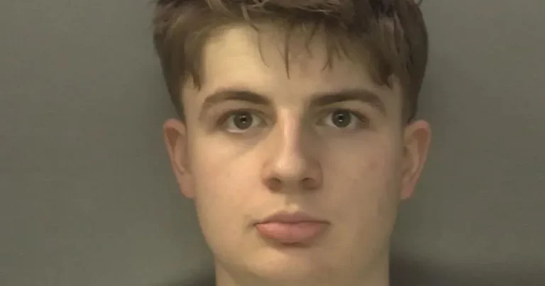Româncă ucisă în Marea Britanie de un student obsedat de „Dexter”. Detalii din anchetă Româncă ucisă în Marea Britanie de un student obsedat de „Dexter”. Detalii din anchetă