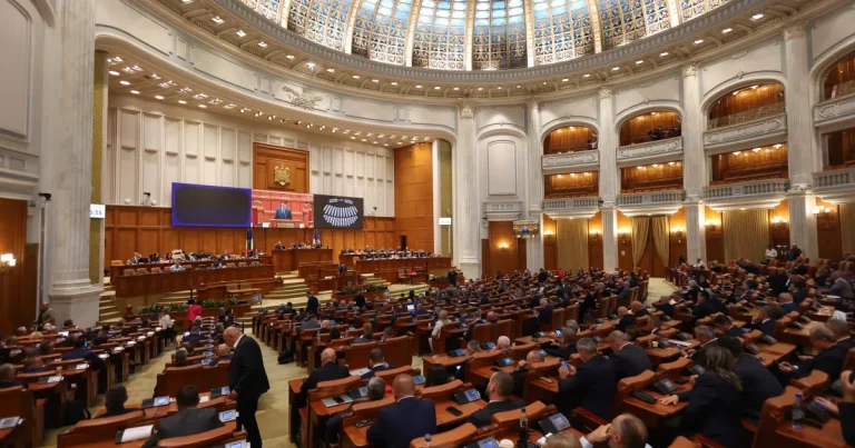 România suntem cu toții: de ce criza politică de la noi nu este un caz izolat în UE România suntem cu toții: de ce criza politică de la noi nu este un caz izolat în UE