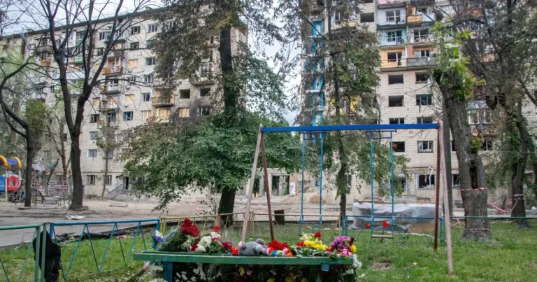 Rusia a bombardat un parc din Ucraina, ucigând copii care se jucau Rusia a bombardat un parc din Ucraina, ucigând copii care se jucau