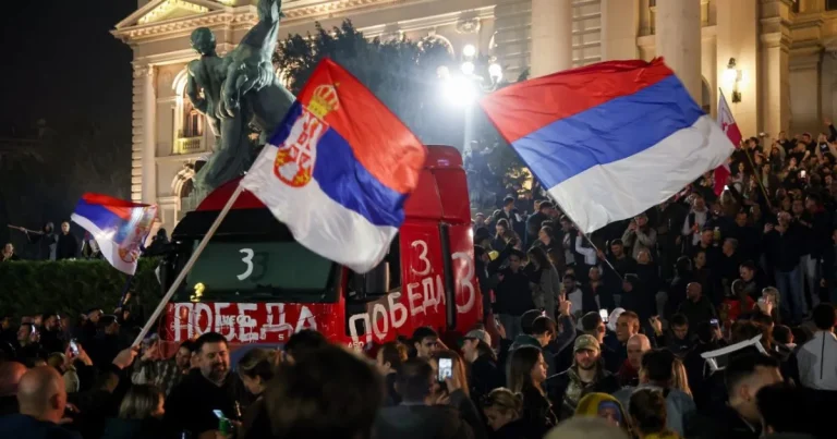 Rusia, prima reacție după înfrângerea lui Aleksandar Vucic în alegerile din Serbia Rusia, prima reacție după înfrângerea lui Aleksandar Vucic în alegerile din Serbia