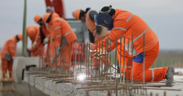 Se construiește drumul expres mult așteptat. Banii pentru primul lot au fost alocați Se construiește drumul expres mult așteptat. Banii pentru primul lot au fost alocați