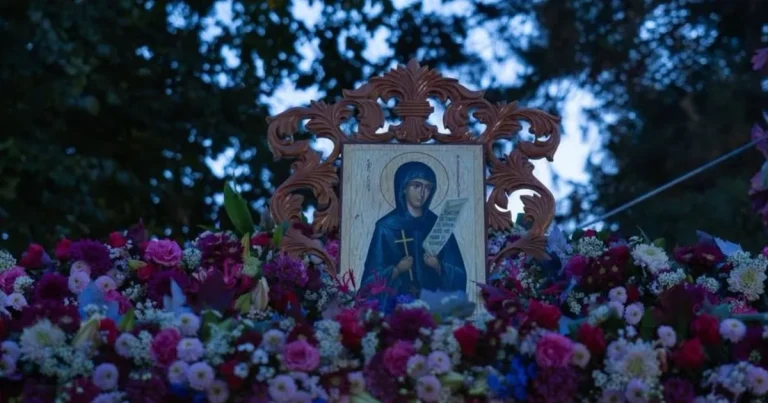 Sfânta Parascheva, ocrotitoarea celor în necaz. Rugăciune pentru ajutor