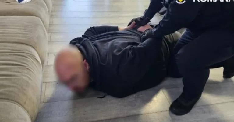 Șofer român de TIR reținut imediat după debarcarea în Valencia. Ce transporta în remorcă Șofer român de TIR reținut imediat după debarcarea în Valencia. Ce transporta în remorcă