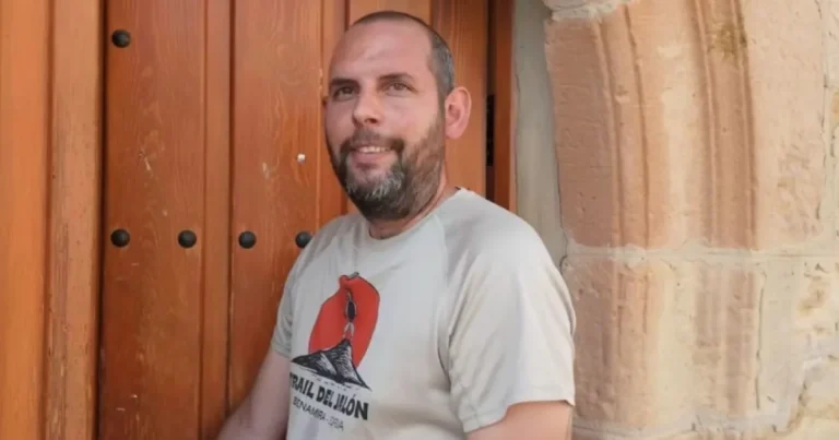 Spania: Fernando, ultimul locuitor al satului, nu pleacă de 17 ani Spania: Fernando, ultimul locuitor al satului, nu pleacă de 17 ani