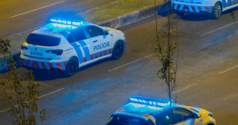 Trei muncitori găsiți morți într-un rezervor de apă din Portugalia. Victimele ar fi români Trei muncitori găsiți morți într-un rezervor de apă din Portugalia. Victimele ar fi români