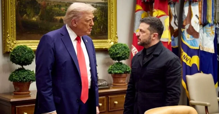 Trump amenință Ucraina după pactul cu Putin. Cum protejează SUA rafinăriile ruse Trump amenință Ucraina după pactul cu Putin. Cum protejează SUA rafinăriile ruse