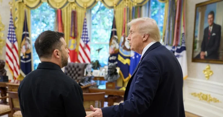 Trump laudă Rusia și presează Kievul: „Până și Europei i s-a acrit” Trump laudă Rusia și presează Kievul: „Până și Europei i s-a acrit”