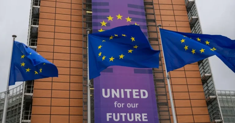 UE scoate doi paradisuri fiscale de pe listă. Rusia, sub observație UE scoate doi paradisuri fiscale de pe listă. Rusia, sub observație