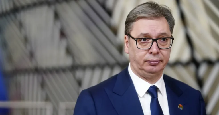 Vucic: Dacă vom câștiga alegerile, nu vom lăsa ambasadele străine să ne confiște victoria Vucic: Dacă vom câștiga alegerile, nu vom lăsa ambasadele străine să ne confiște victoria