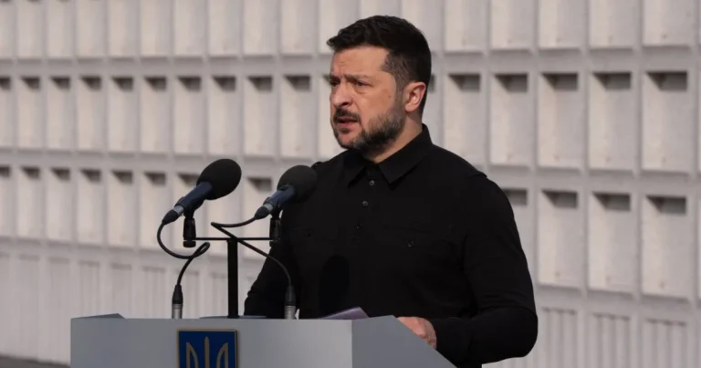 Zelenski anunță un nou atac masiv al Rusiei împotriva Ucrainei Zelenski anunță un nou atac masiv al Rusiei împotriva Ucrainei